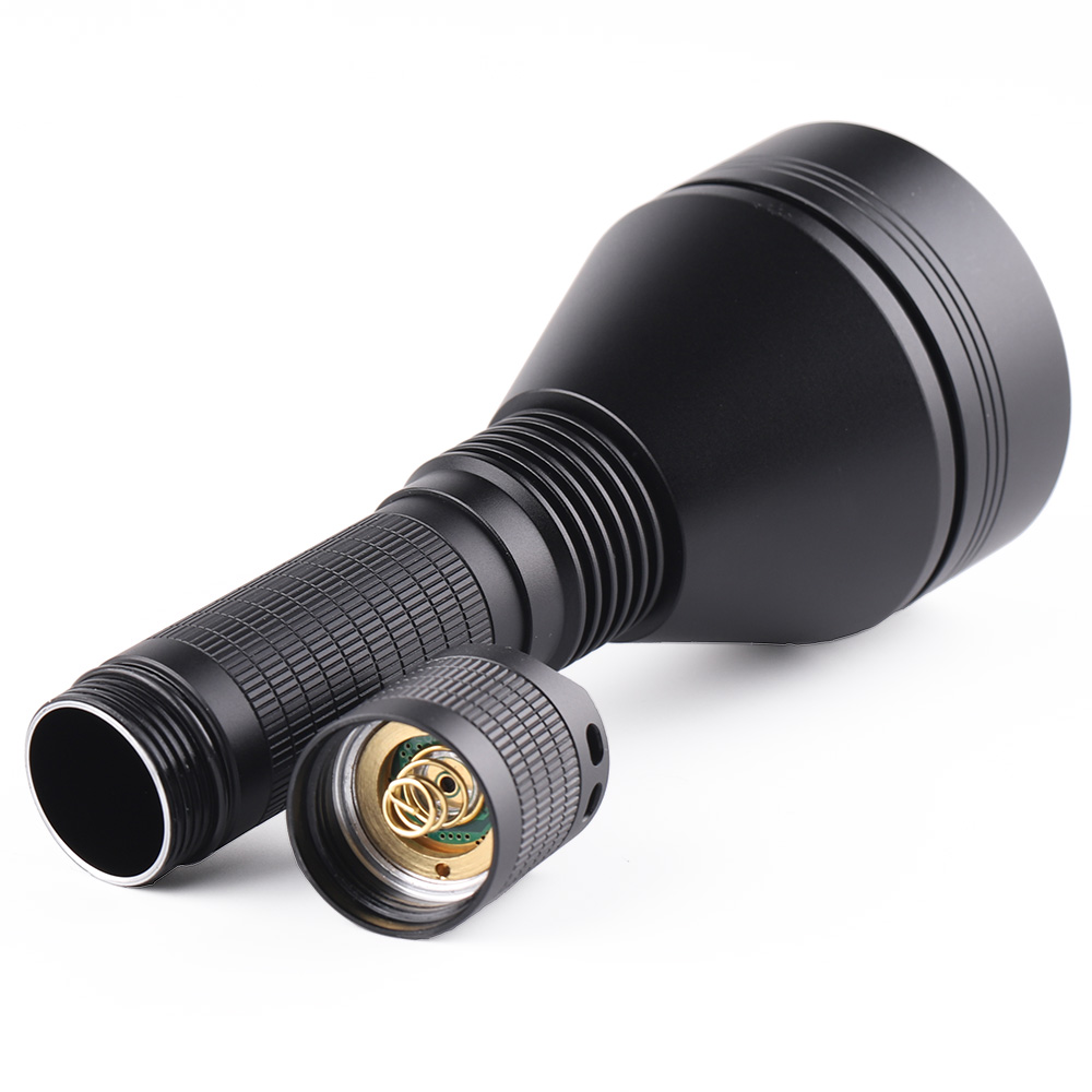 Convoy L21B black 21700 flashlight